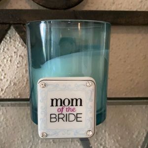 Mom of the bride pin